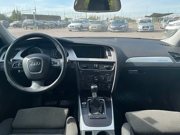 Audi A4 2009 photo 2