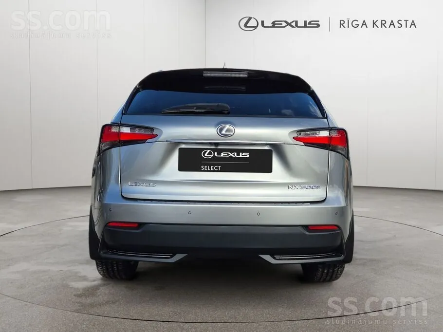 Lexus Nx300H 2017 photo 4
