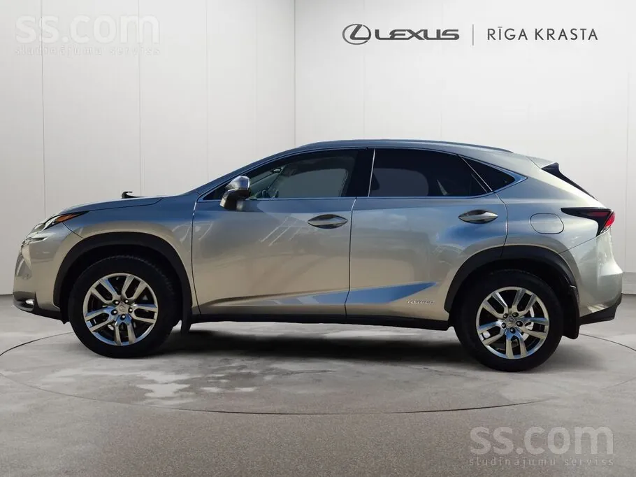 Lexus Nx300H 2017 photo 3