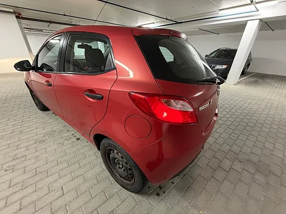 Mazda 2 2009 photo 5