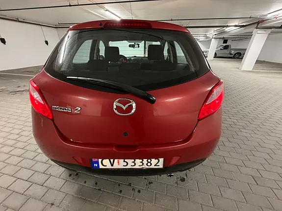 Mazda 2 2009 photo 4