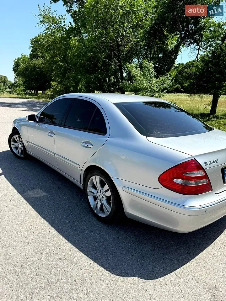 Mercedes-Benz E-Class 2003 photo 5