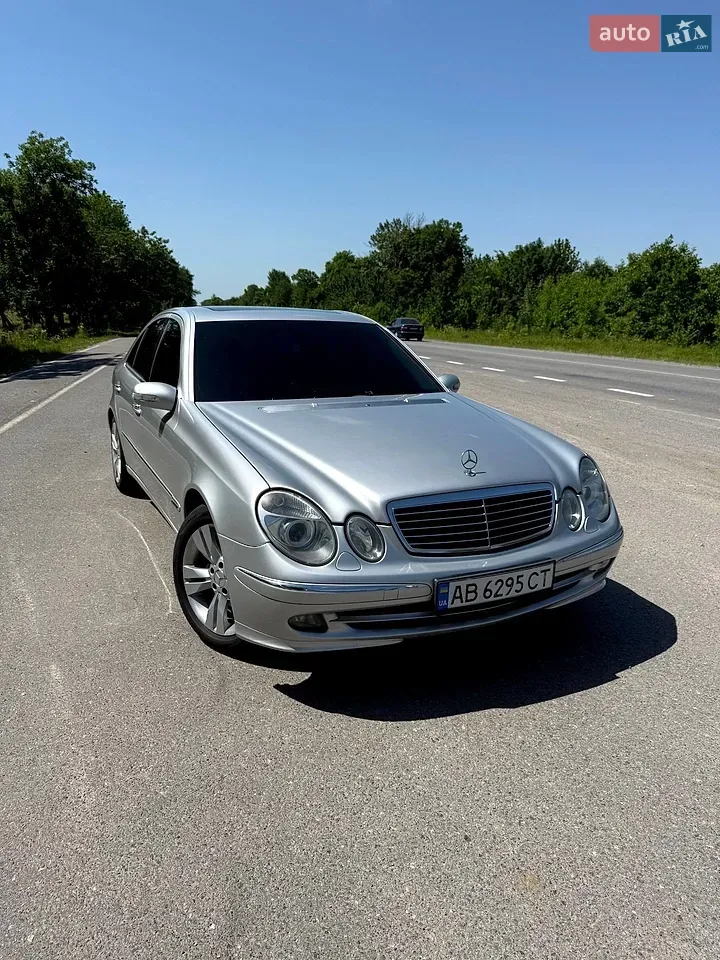 Mercedes-Benz E-Class 2003 photo 2