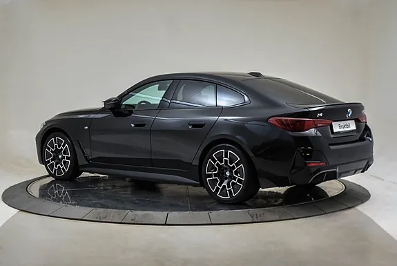 BMW I4 2026 photo 3