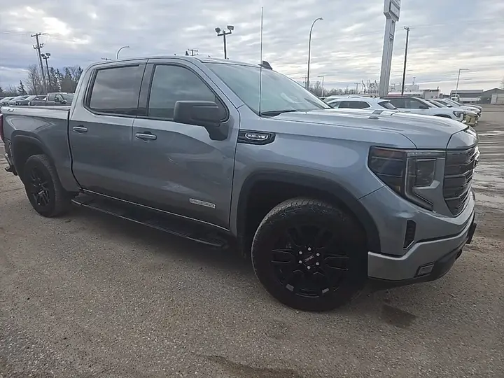 GMC Sierra 1500 2023 photo 3