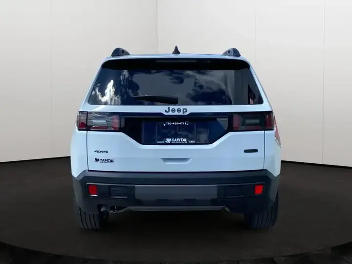 Jeep Cherokee 2026 photo 5