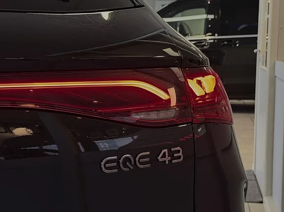 Mercedes-Benz Eqe Suv 2023 photo 5
