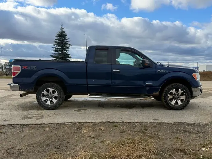 Ford F-150 2011 photo 2