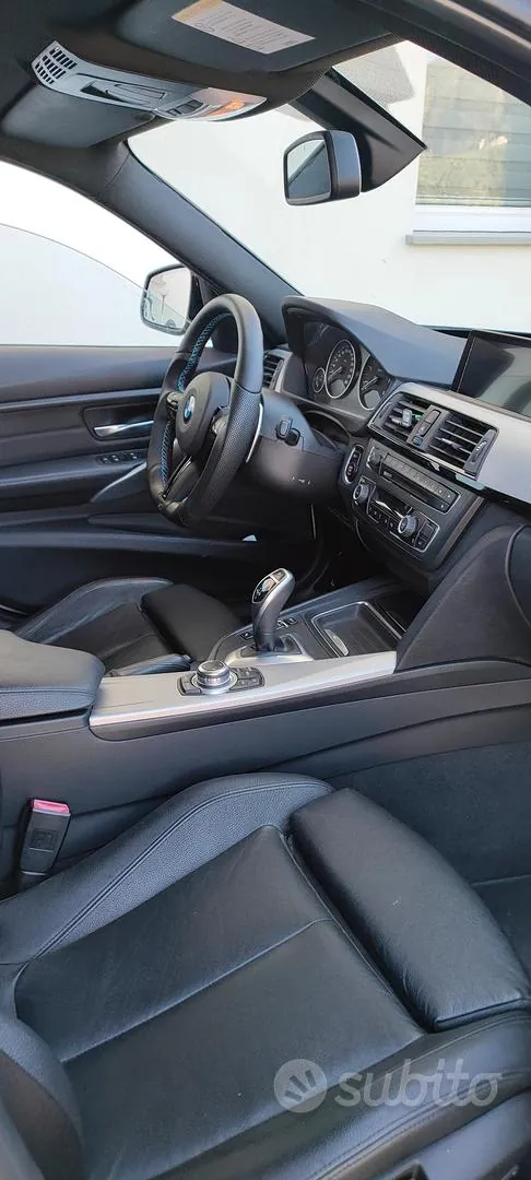 BMW 3 Series 2012 photo 2