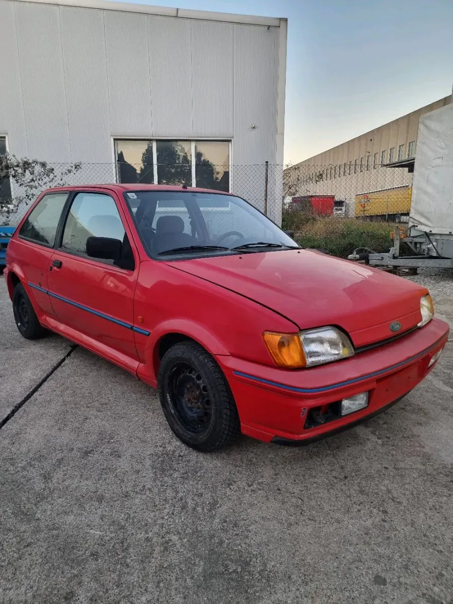 Ford Fiesta 1989 photo 2