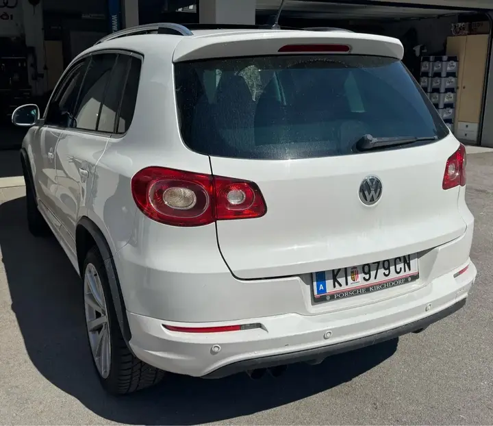 Volkswagen Tiguan 2010 photo 2