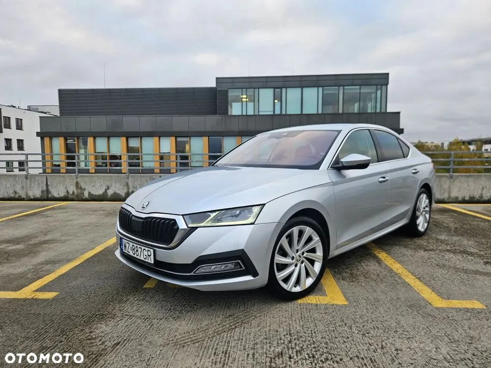 Skoda Octavia 2023 photo 2