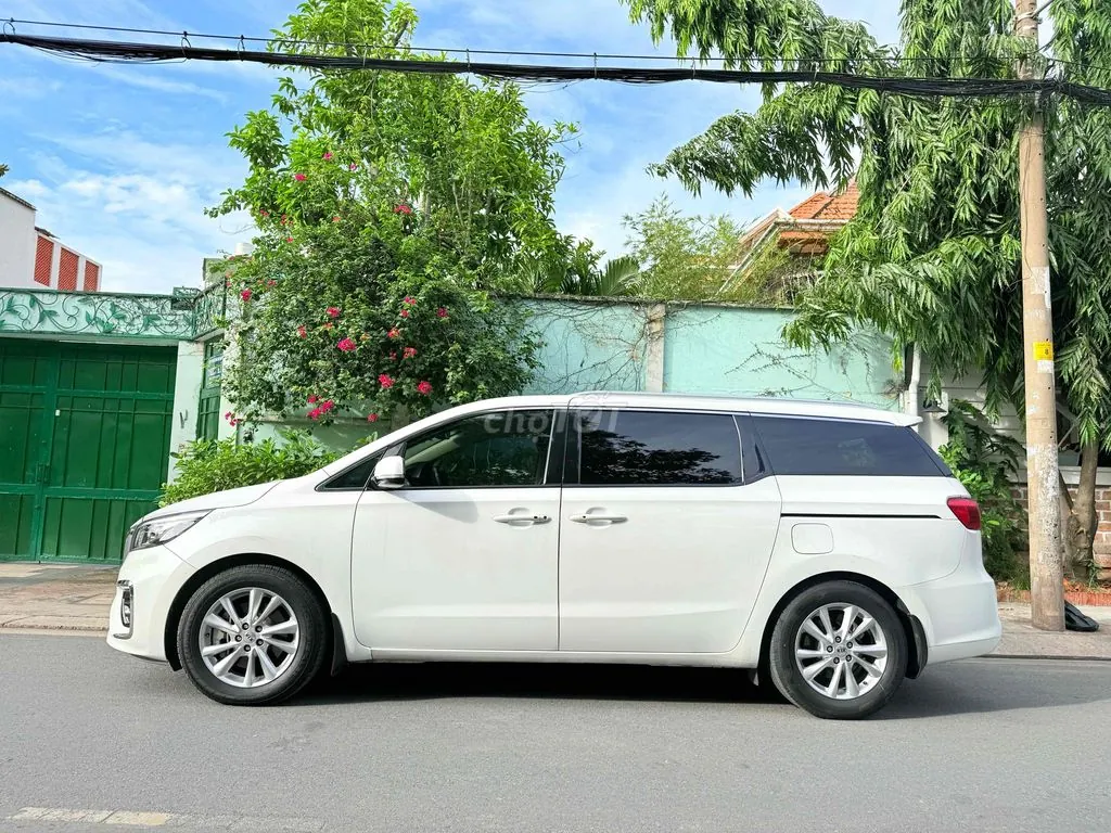 Kia Sedona 2019 photo 4