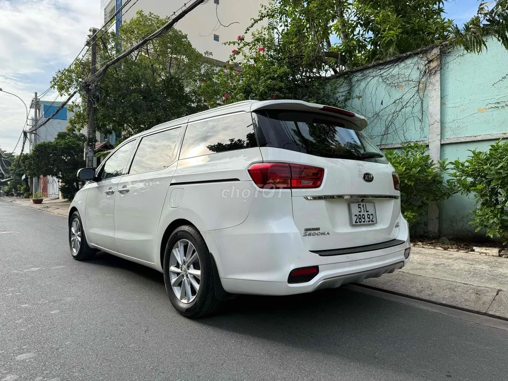 Kia Sedona 2019 photo 3