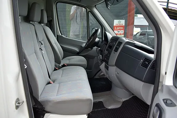 Volkswagen Crafter 2010 photo 2