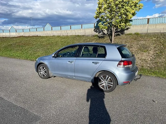 Volkswagen Golf Vi 2010 photo 2