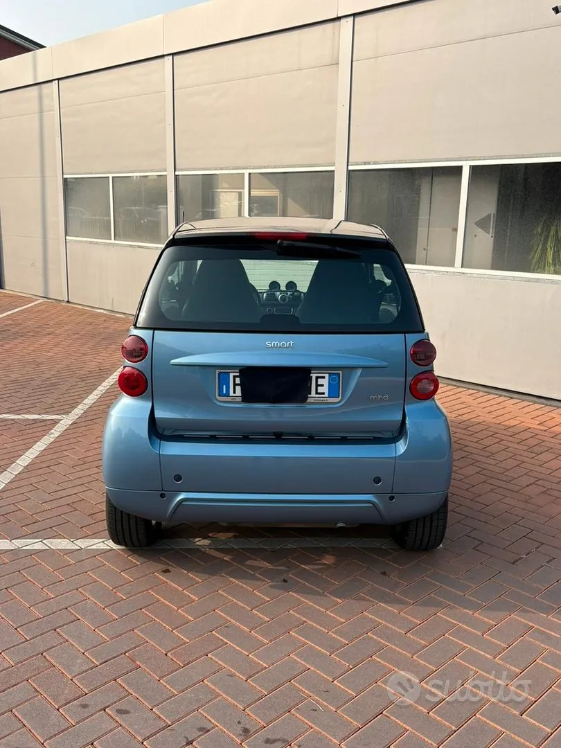 Smart Fortwo 2011 photo 3