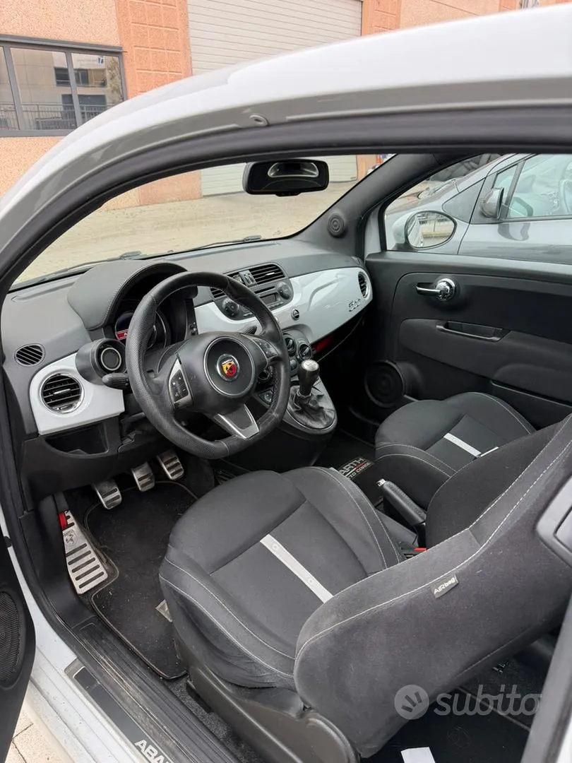 Abarth 595 2015 photo 4