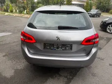 Peugeot 308 2019 photo 3