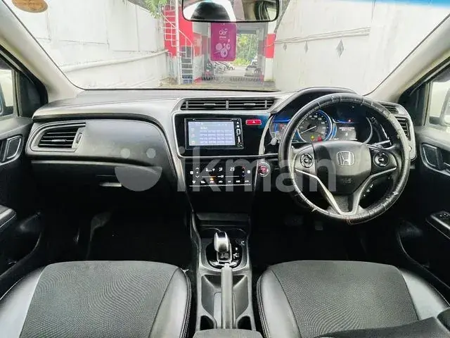 Honda Grace 2016 photo 2