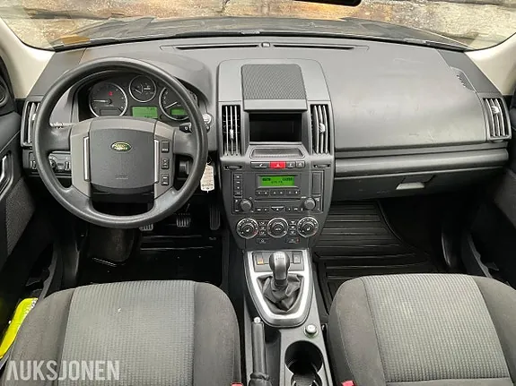Land Rover Freelander 2010 photo 3