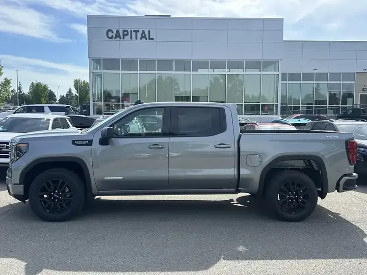 GMC Sierra 1500 2026 photo 3