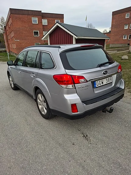 Subaru Outback 2012 photo 3