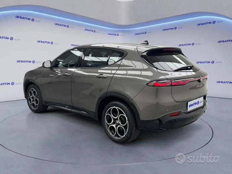 Alfa Romeo Tonale 2024 photo 2