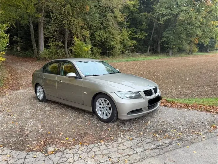 BMW 318I