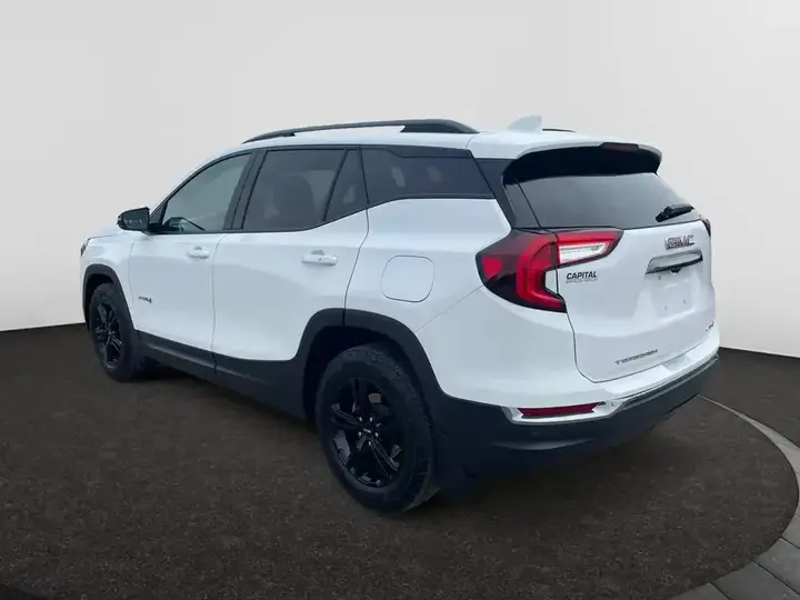 GMC Terrain 2024 photo 3