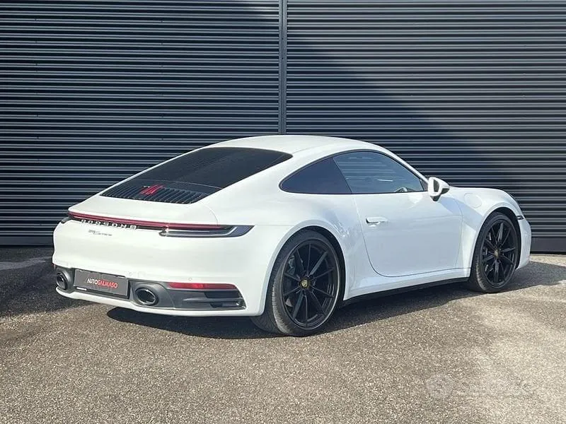 Porsche 911 2020 photo 5