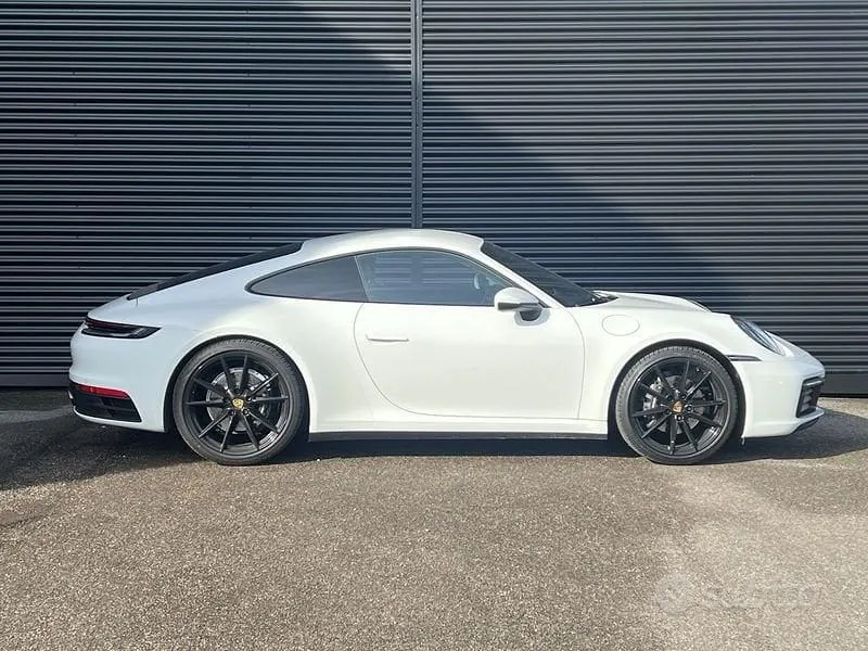 Porsche 911 2020 photo 4