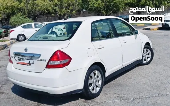 Nissan Tiida 2008 photo 5