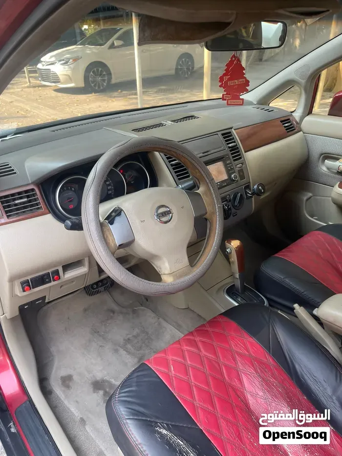 Nissan Tiida 2008 photo 4