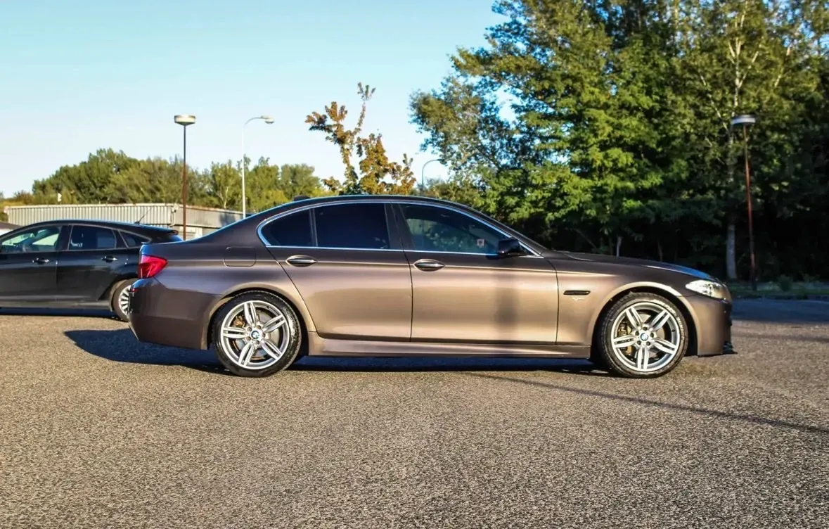 BMW 5 Series 2011 photo 3