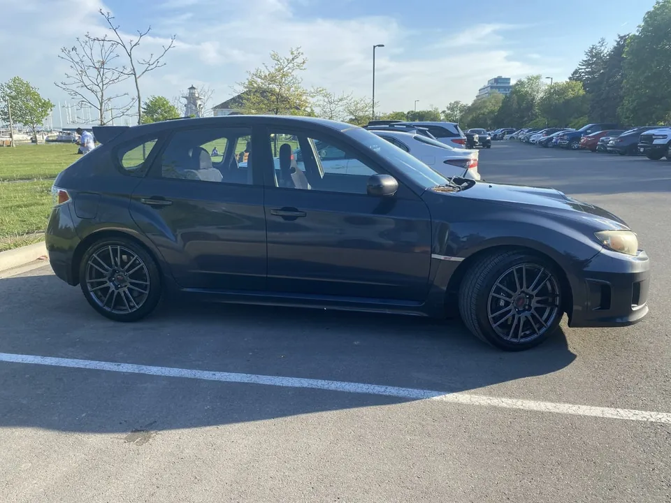 Subaru Wrx Sti 2011 photo 3