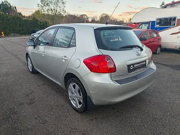 Toyota Auris 2007 photo 4