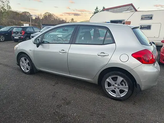 Toyota Auris 2007 photo 3