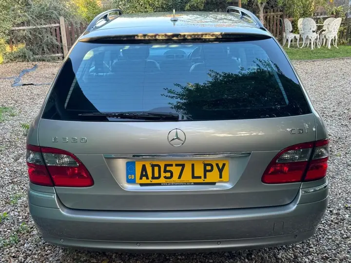 Mercedes-Benz E-Class 2008 photo 5