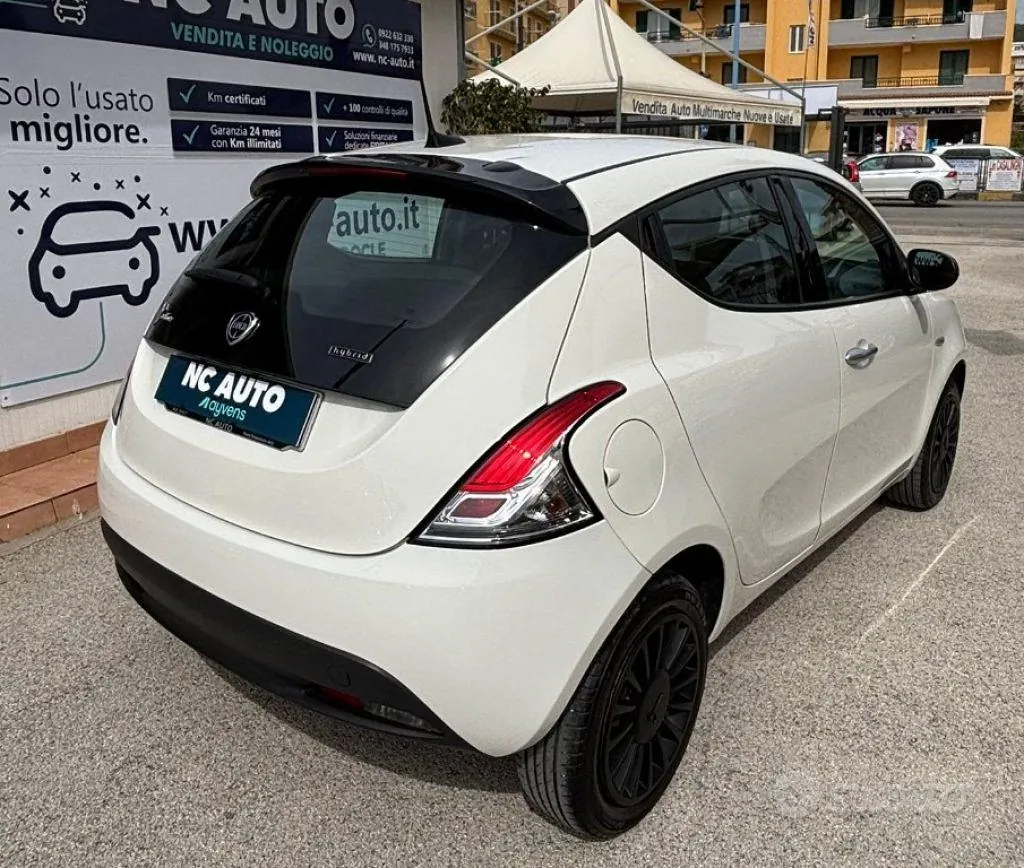 Lancia Ypsilon 2023 photo 3