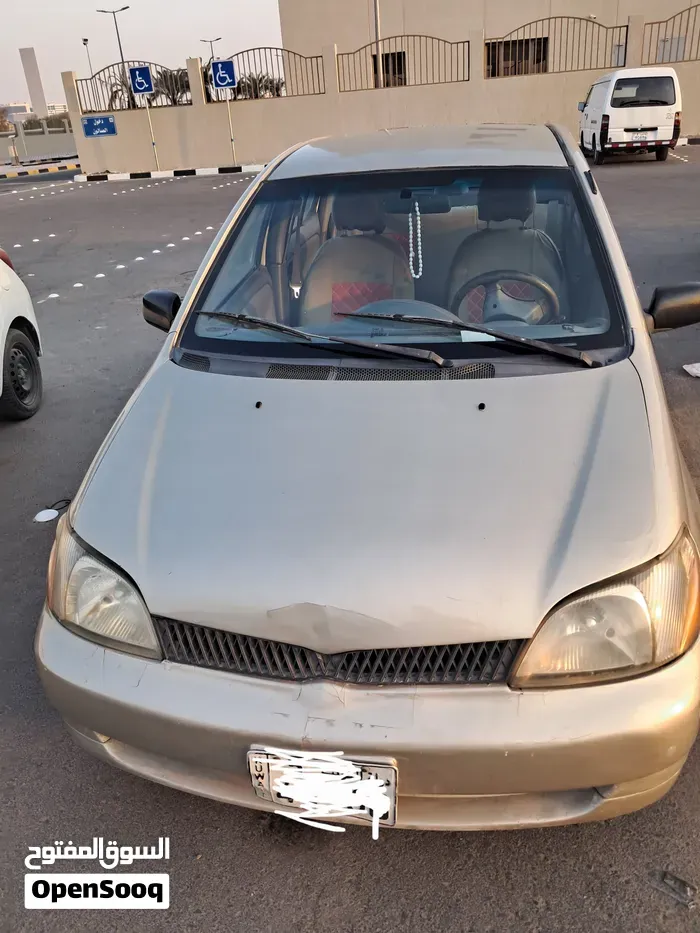 Toyota Echo 2001 photo 2