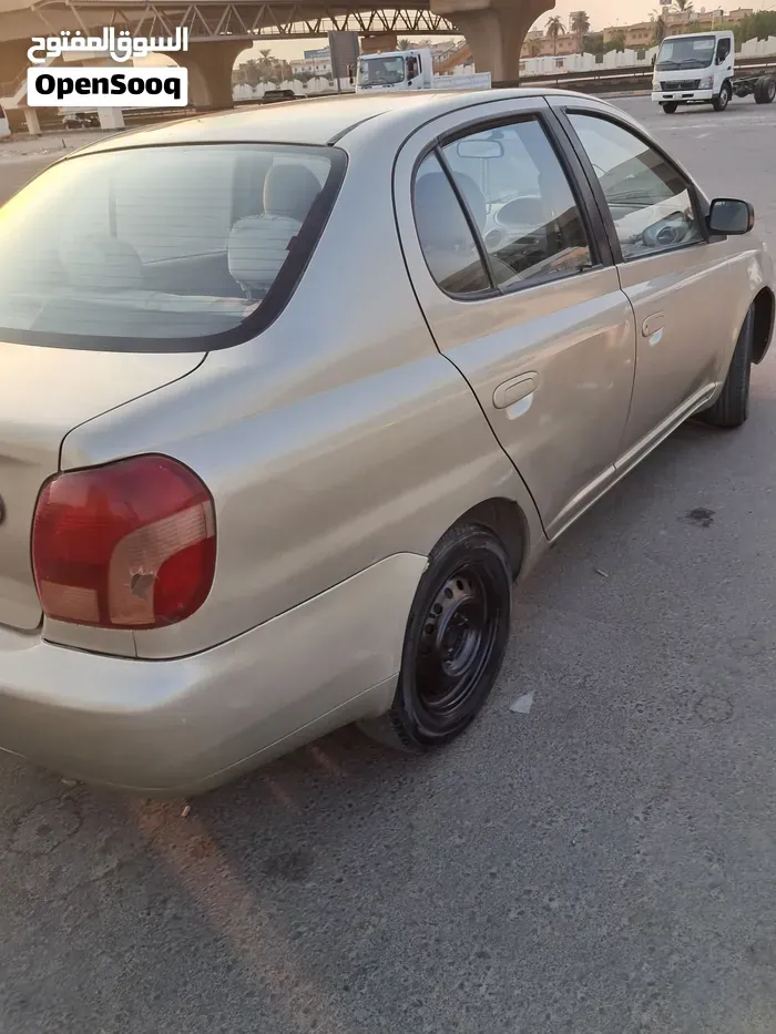 Toyota Echo 2001 photo 4