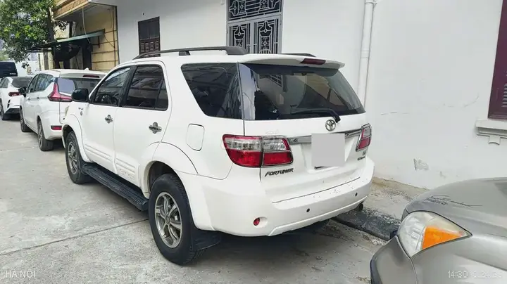 Toyota Fortuner 2011 photo 5