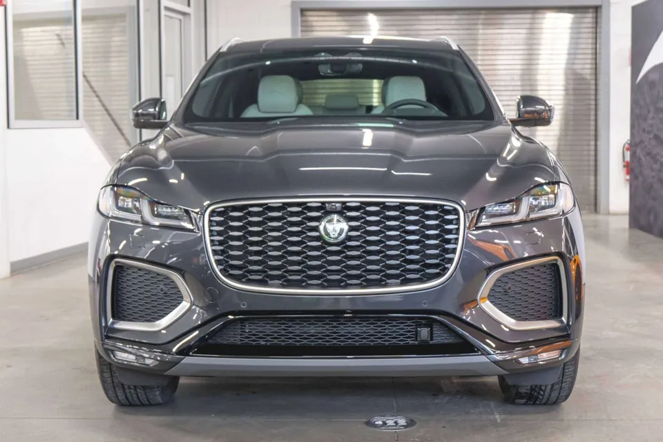 Jaguar F-Pace 2026 photo 4