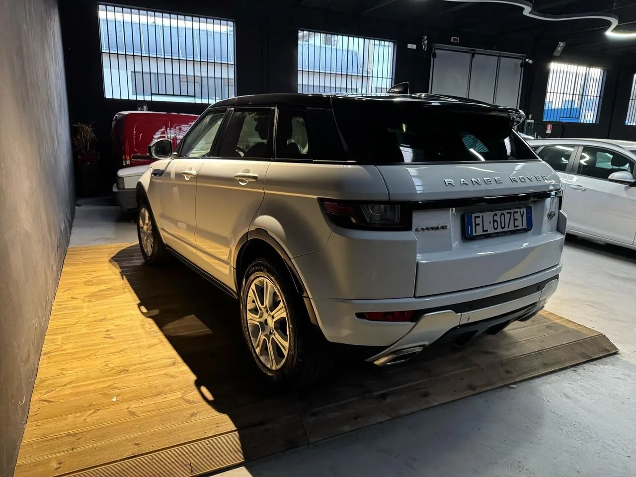Land Rover Range Rover Evoque 2017 photo 5