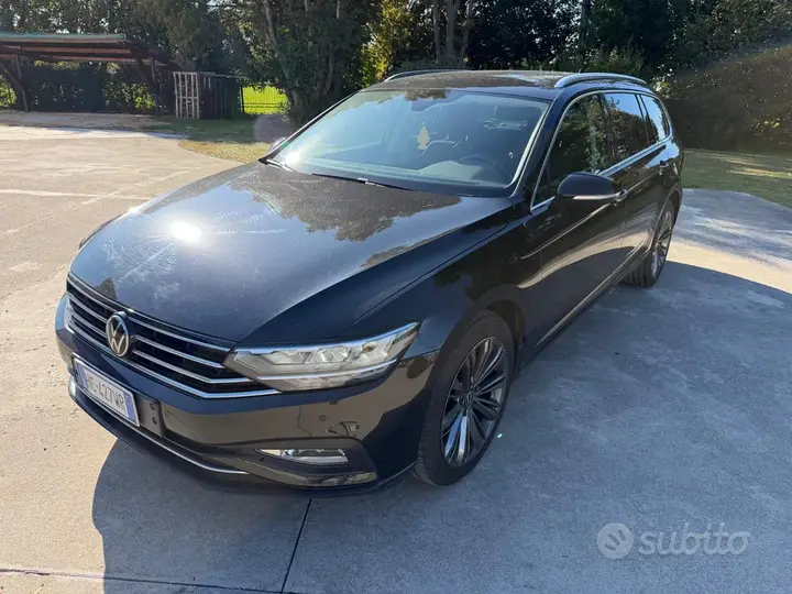 Volkswagen Passat 2023 photo 2