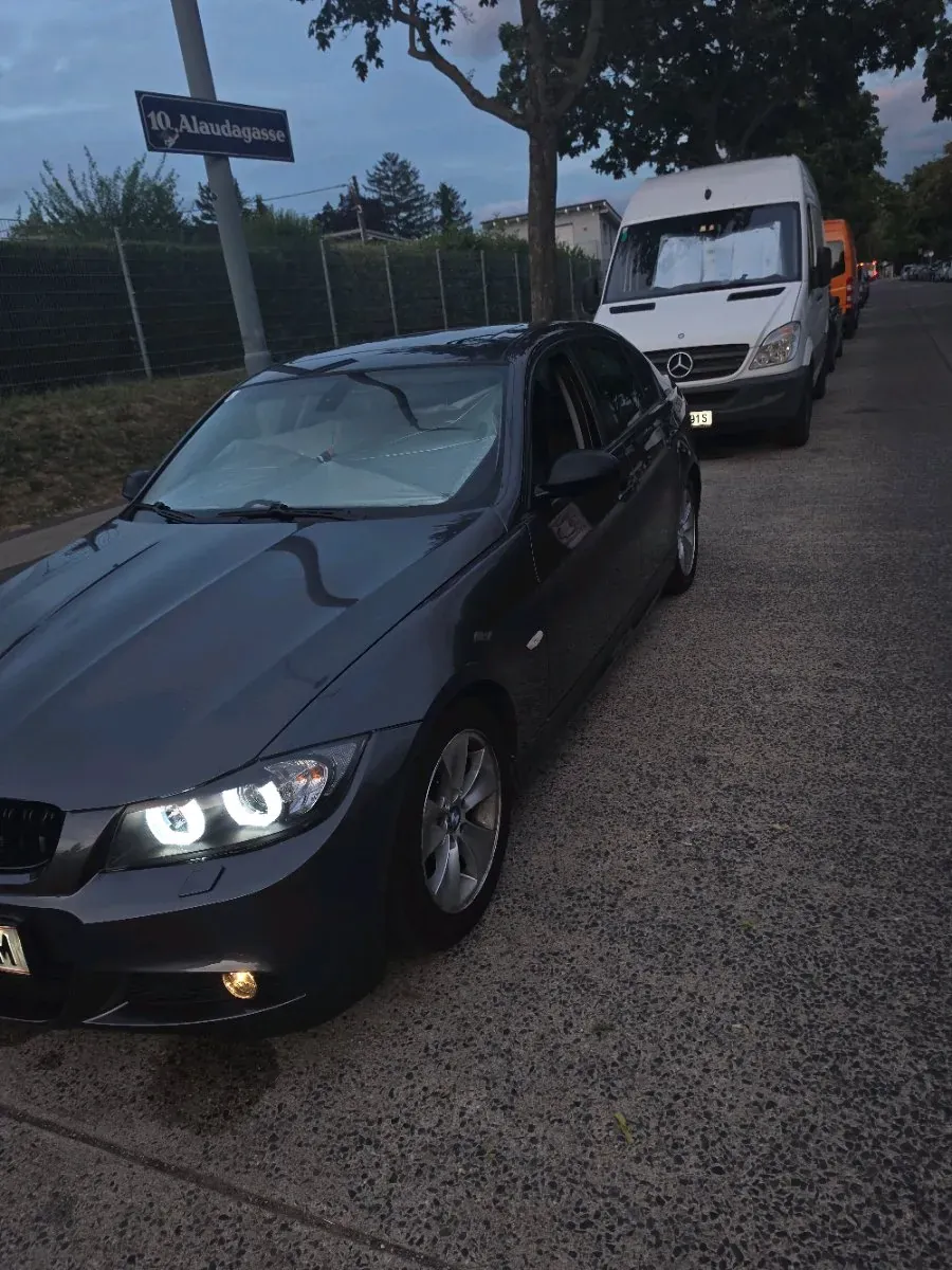 BMW 3 Series 2005 photo 3