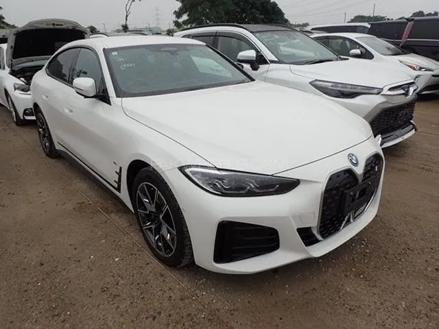 BMW I4