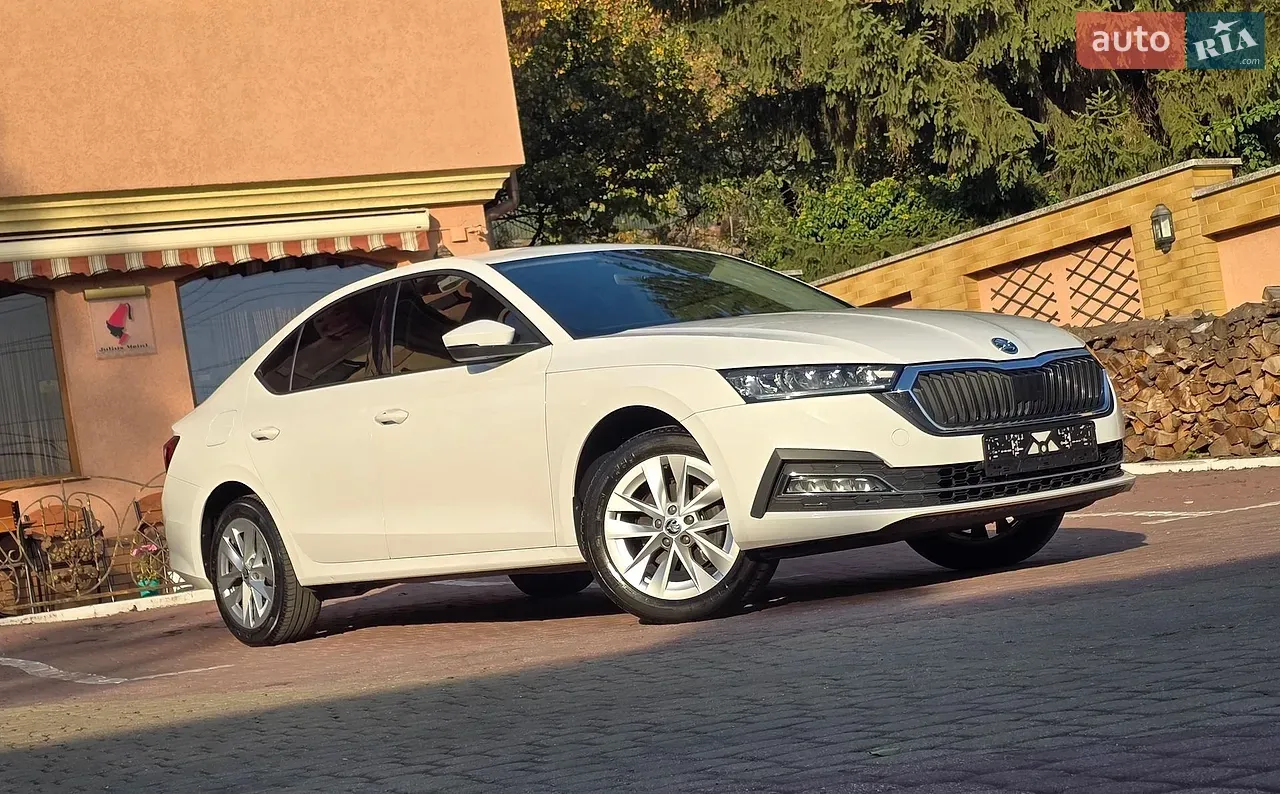 Skoda Octavia 2021 photo 3