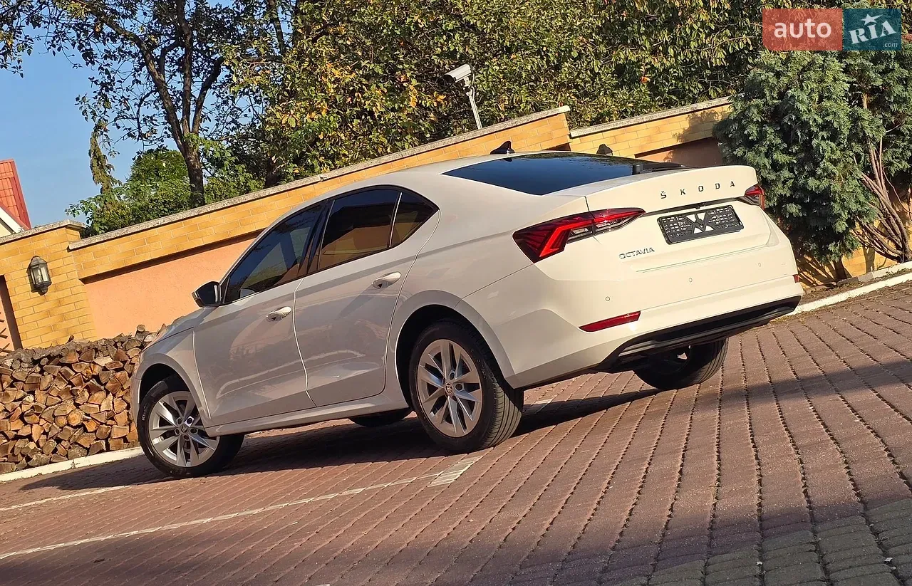 Skoda Octavia 2021 photo 2